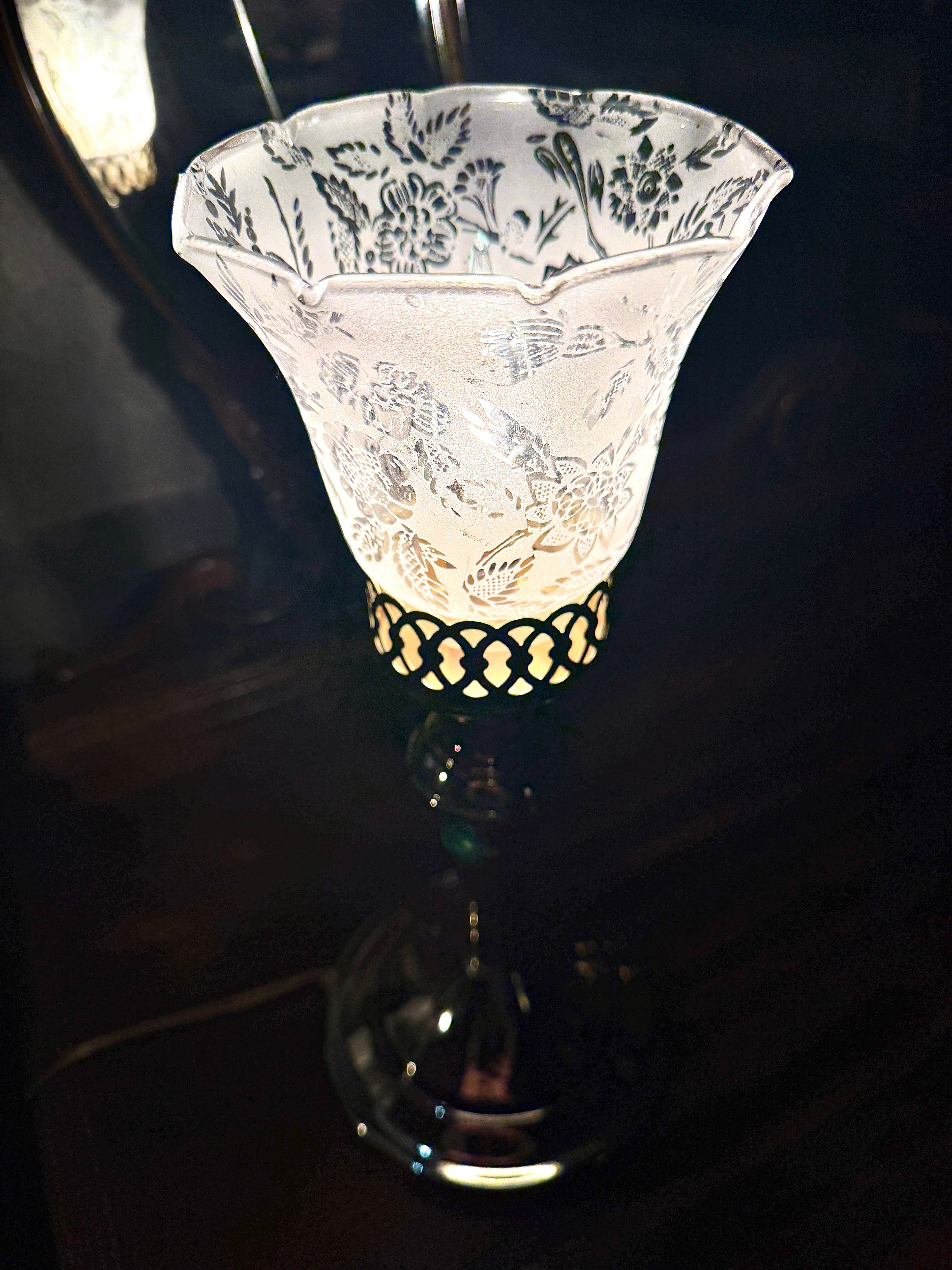 Vintage Brass Touch Lamp with Etched Floral Tulip Glass Shade — Retro Mid-Century Style Lighting