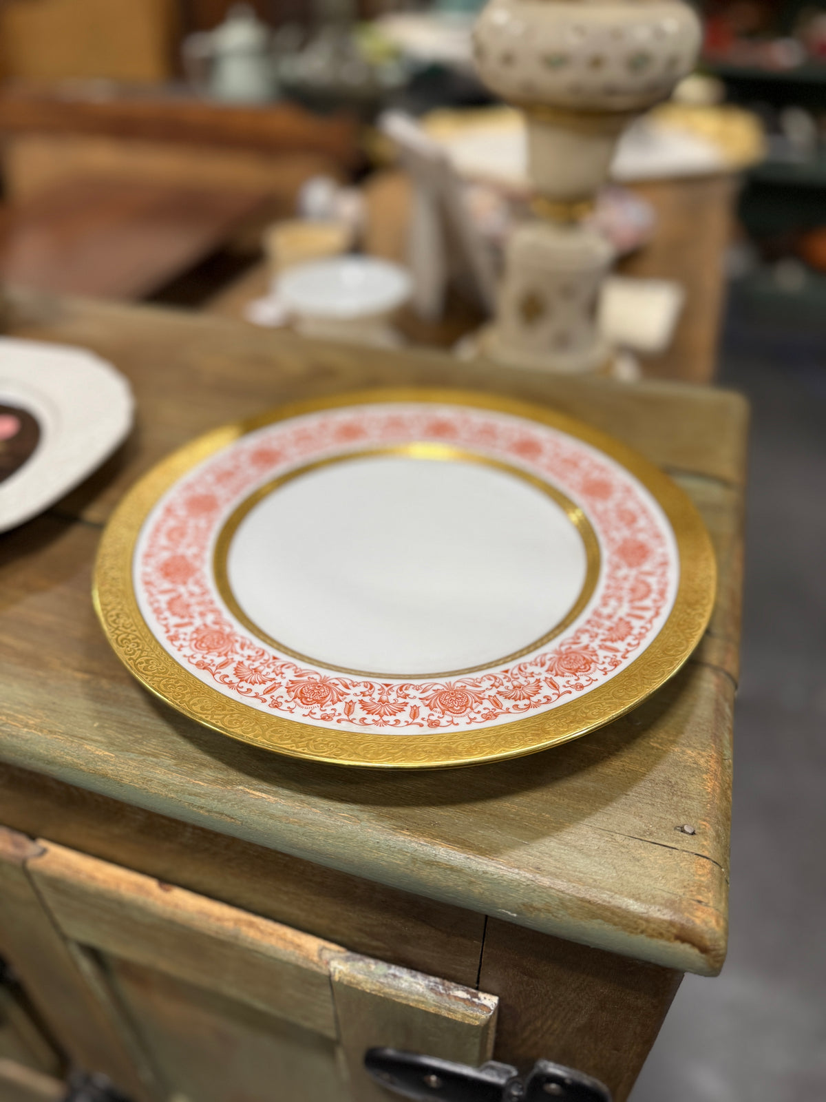 Vintage Hutschenreuther "Princess Louise" Dinner Plate, Encrusted Gold and Iron-Red Arabesque, Hohenberg Germany, c. 1948–1960