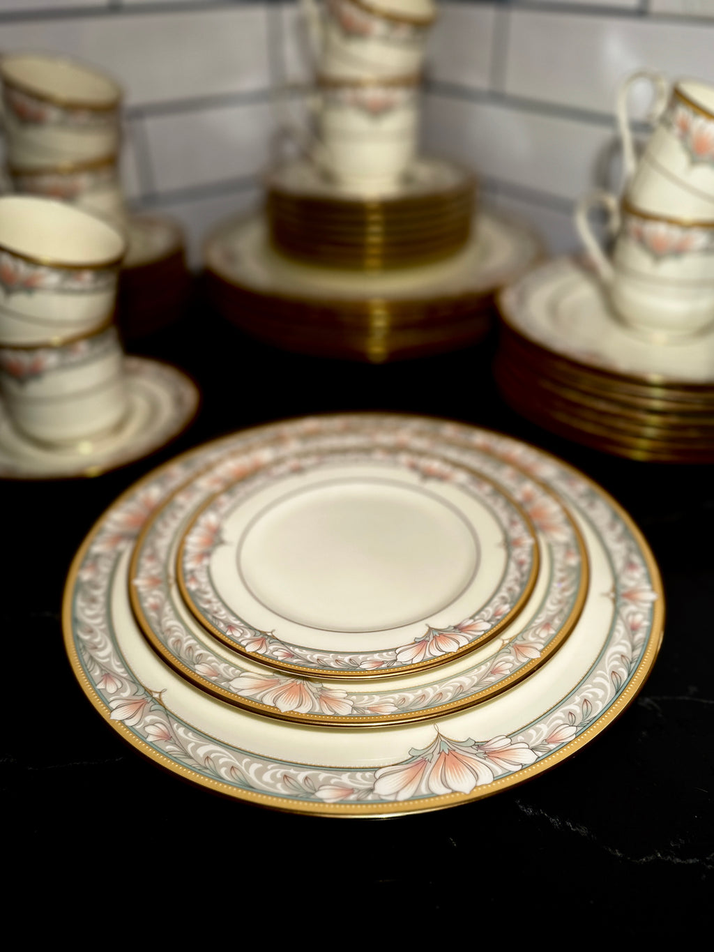Noritake Barrymore 9737 China Set 8 Place Japan