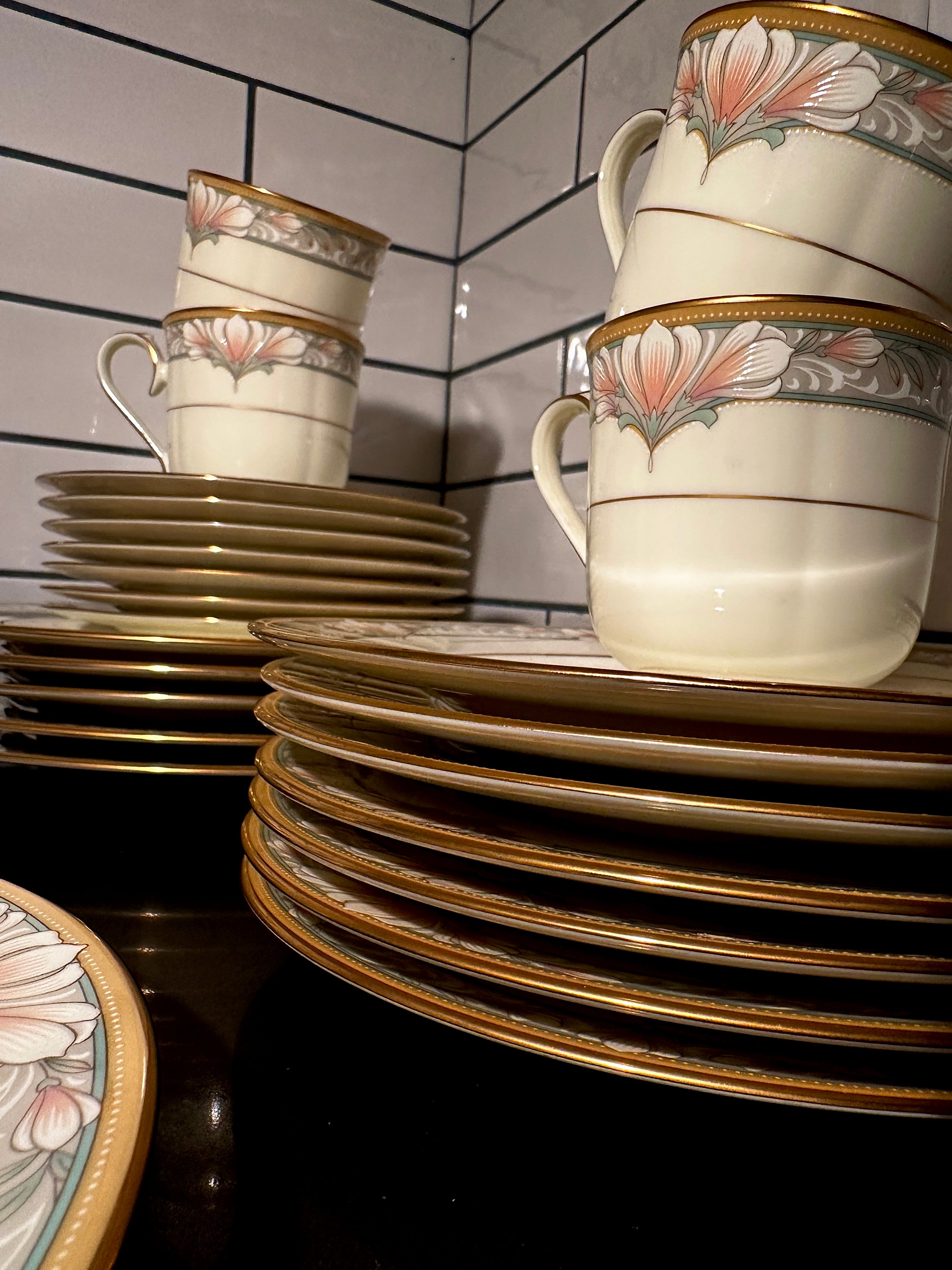 Noritake Barrymore 9737 China Set 8 Place Japan