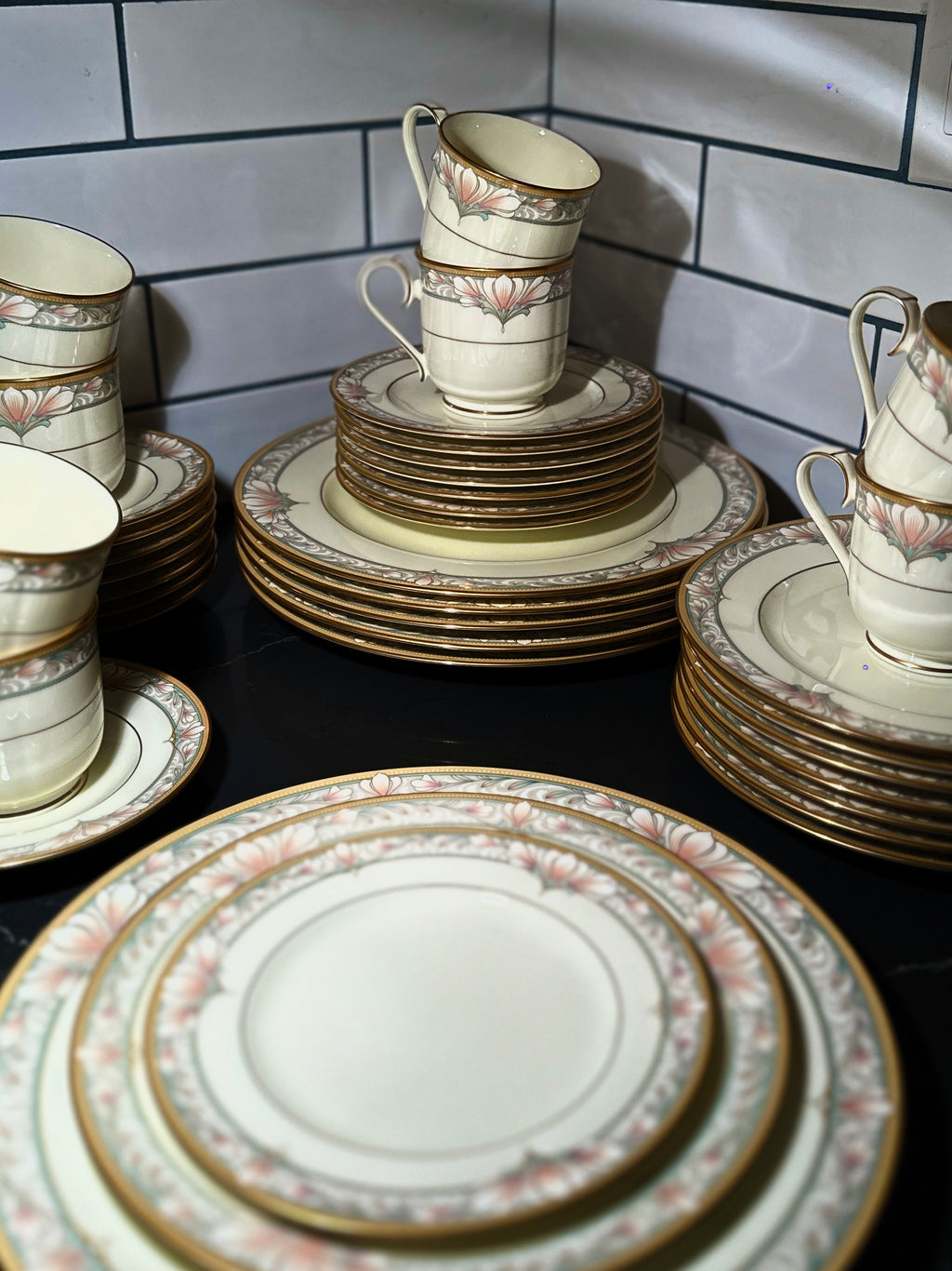 Noritake Barrymore 9737 China Set 8 Place Japan