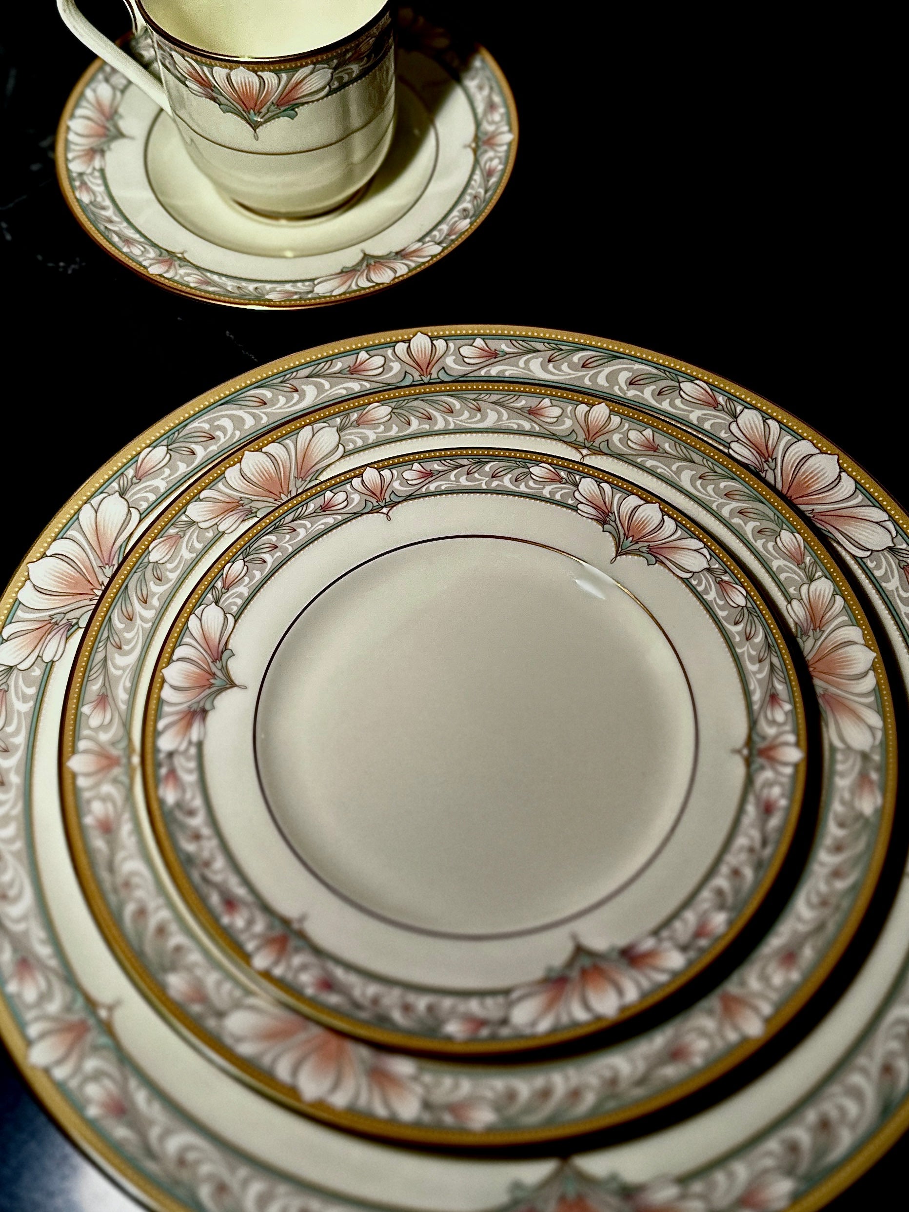 Noritake Barrymore 9737 China Set 8 Place Japan