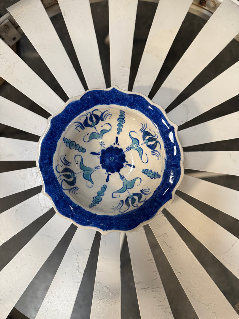 Hand-Painted Kütahya Çini Footed Bowl, Cobalt and Turquoise İznik-Style Tulips, Gediz Çini Mark, c. 1945–1965