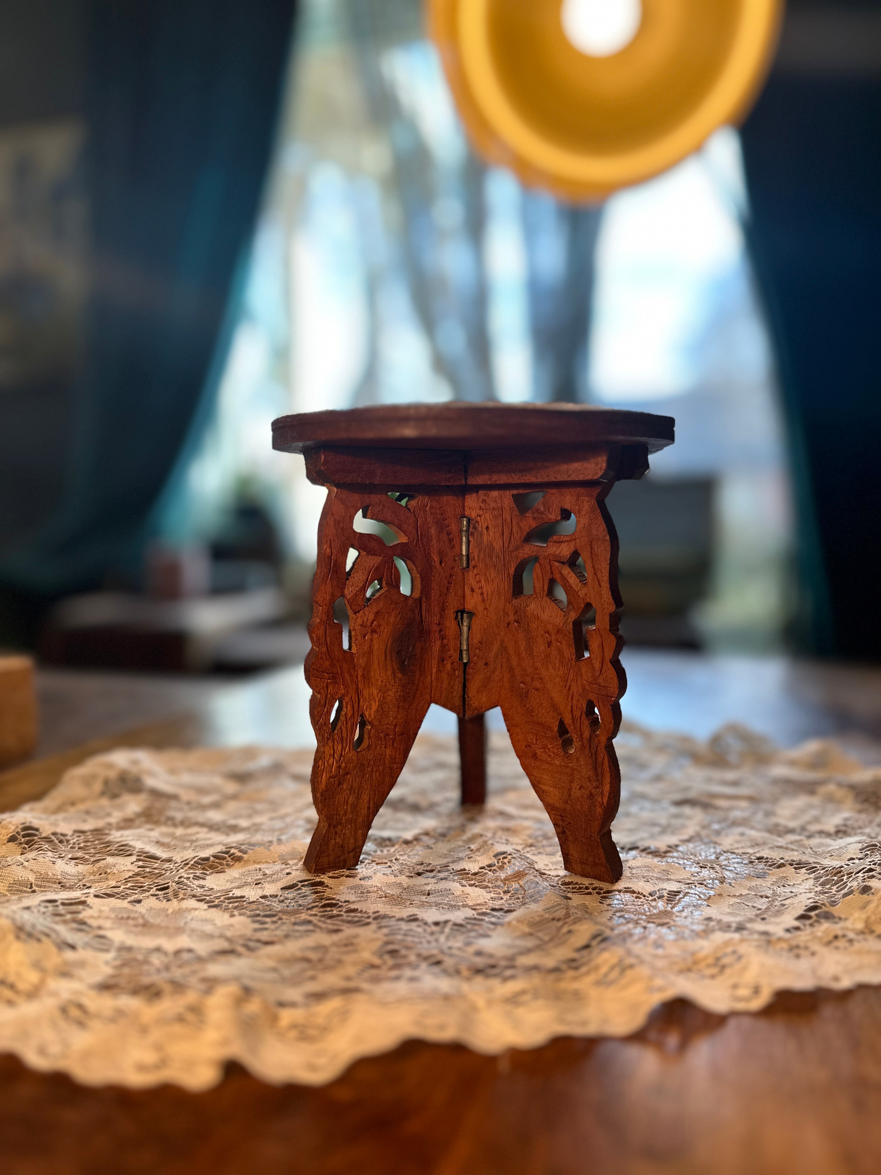 Hand-Carved Folding Miniature Wood Pedestal Table with Floral Inlay, Kashmiri Export Craft c.1970s