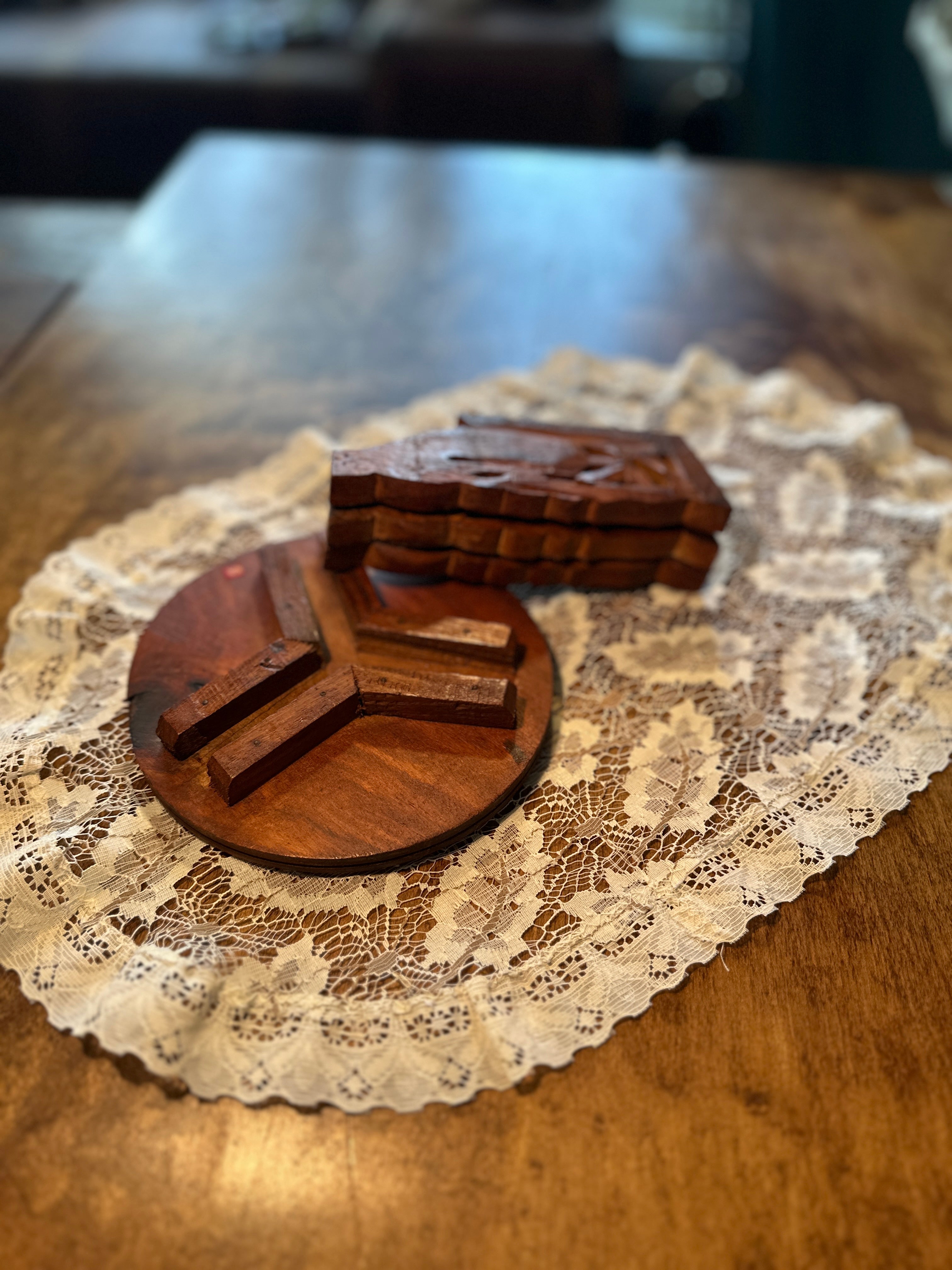 Hand-Carved Folding Miniature Wood Pedestal Table with Floral Inlay, Kashmiri Export Craft c.1970s