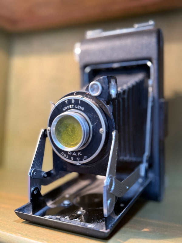 Kodak Vigilant Junior Six-16 Folding Camera, Kodet Lens in Dak Shutter, Eastman Kodak Company, Rochester, New York, c. 1940–1948