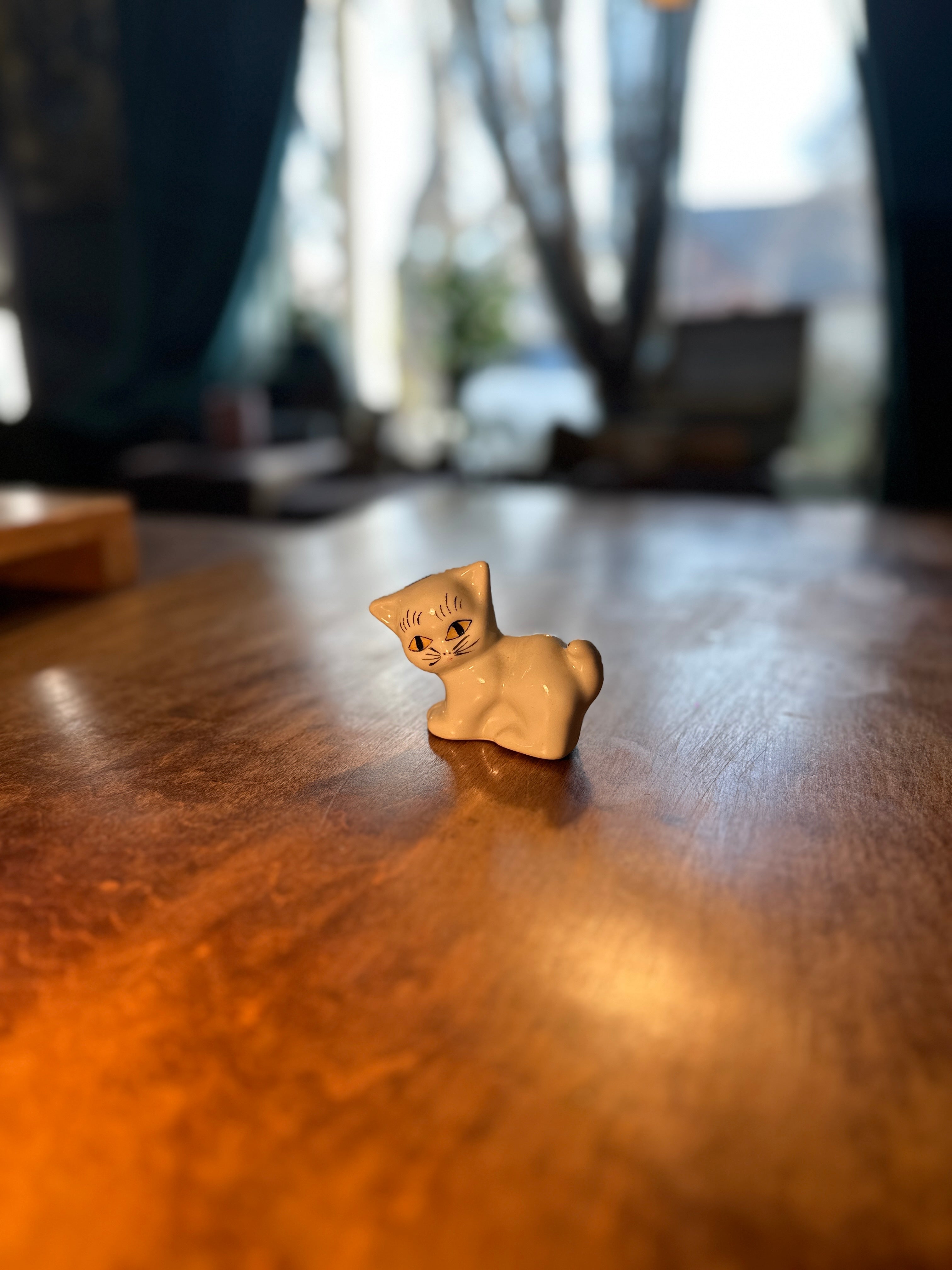 Vintage Mid-Century Porcelain Kitten Figurine, Hand-Painted Ceramic Cat c.1960s