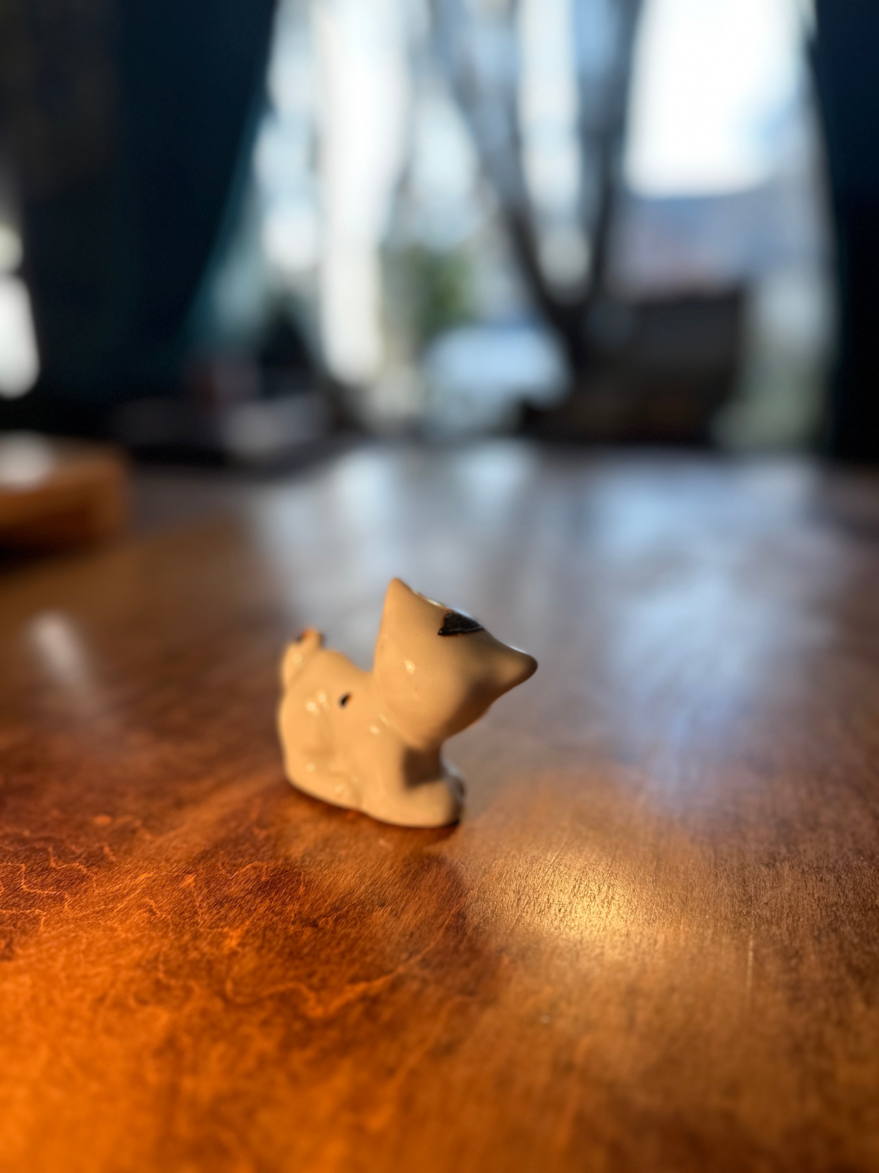 Vintage Mid-Century Porcelain Kitten Figurine, Hand-Painted Ceramic Cat c.1960s