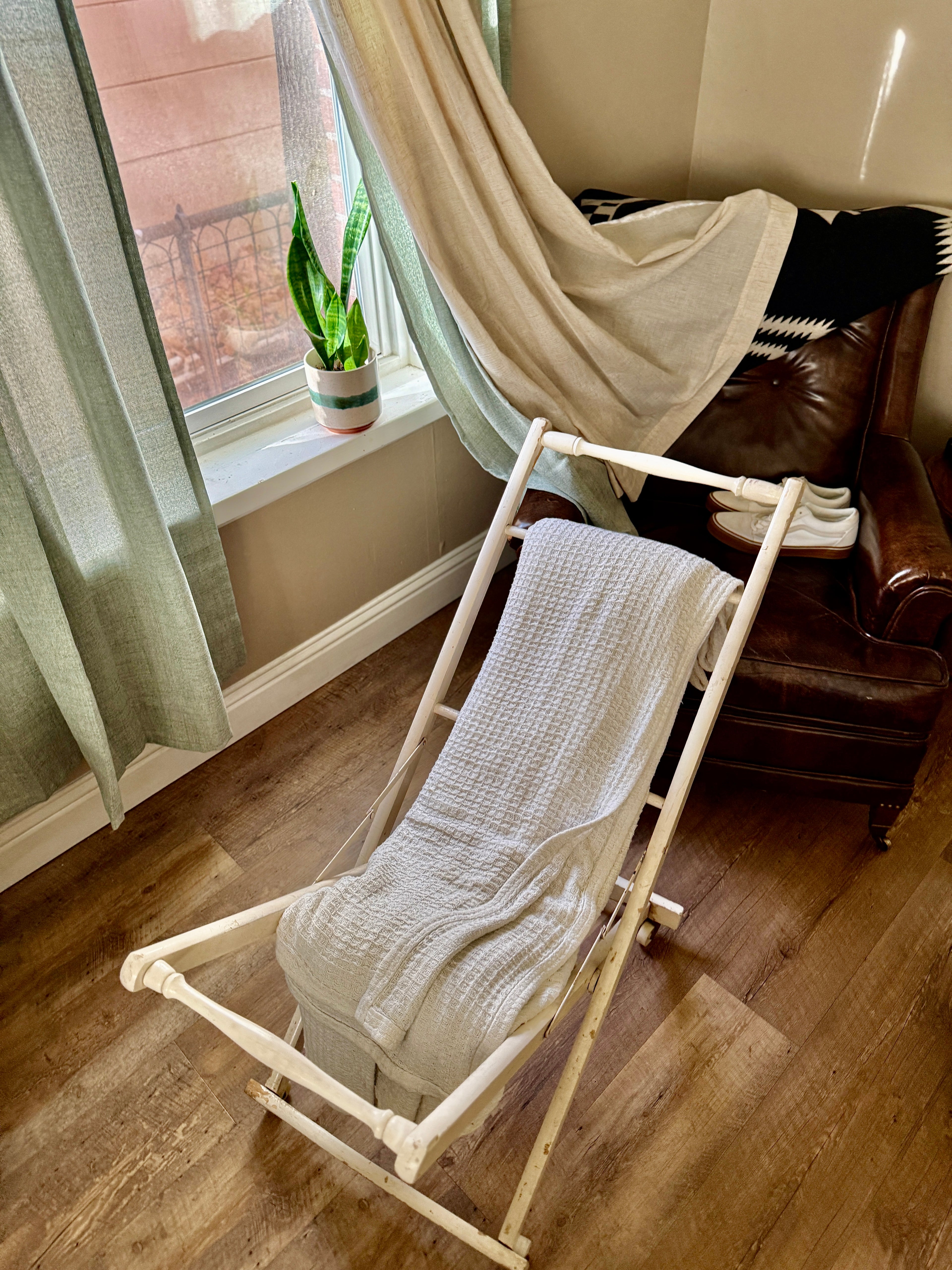 Antique Folding Laundry Rack with Casters (c.1910–1930) | Early 20th Century Wooden Clothes Airer