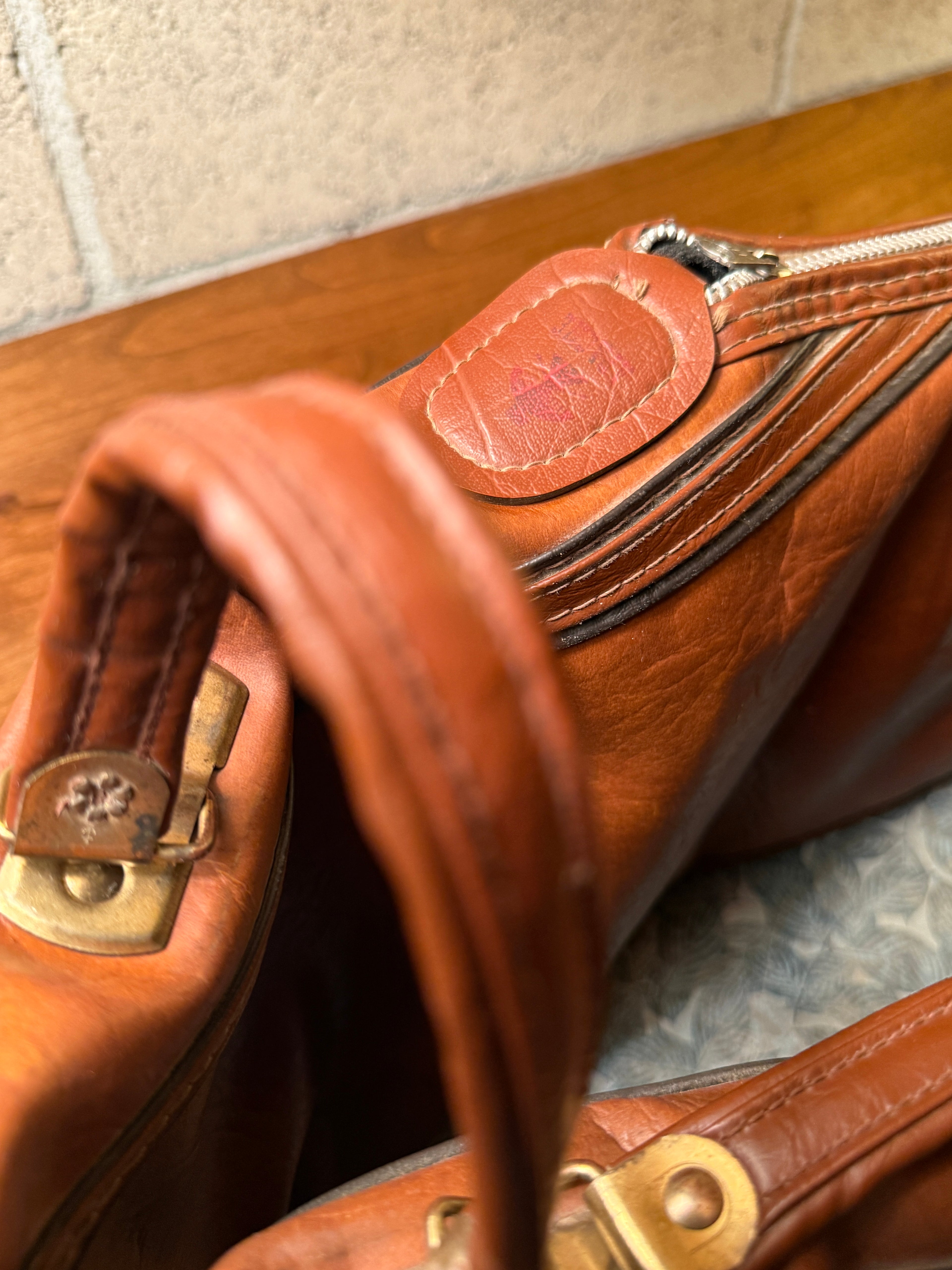 Vintage Apache Leather Rifle Case – Mid-Century Full-Grain Gun Bag