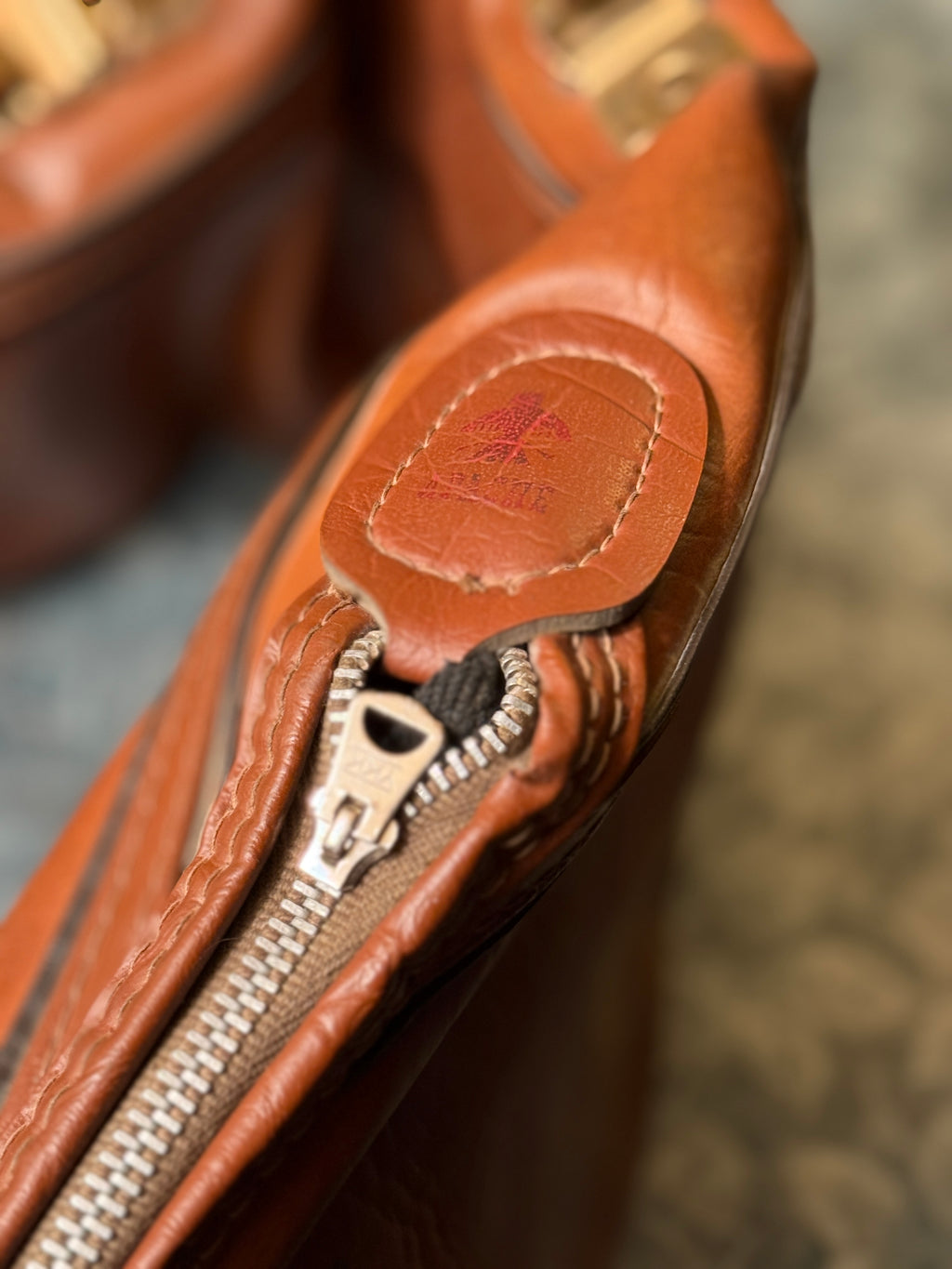 Vintage Apache Leather Rifle Case – Mid-Century Full-Grain Gun Bag