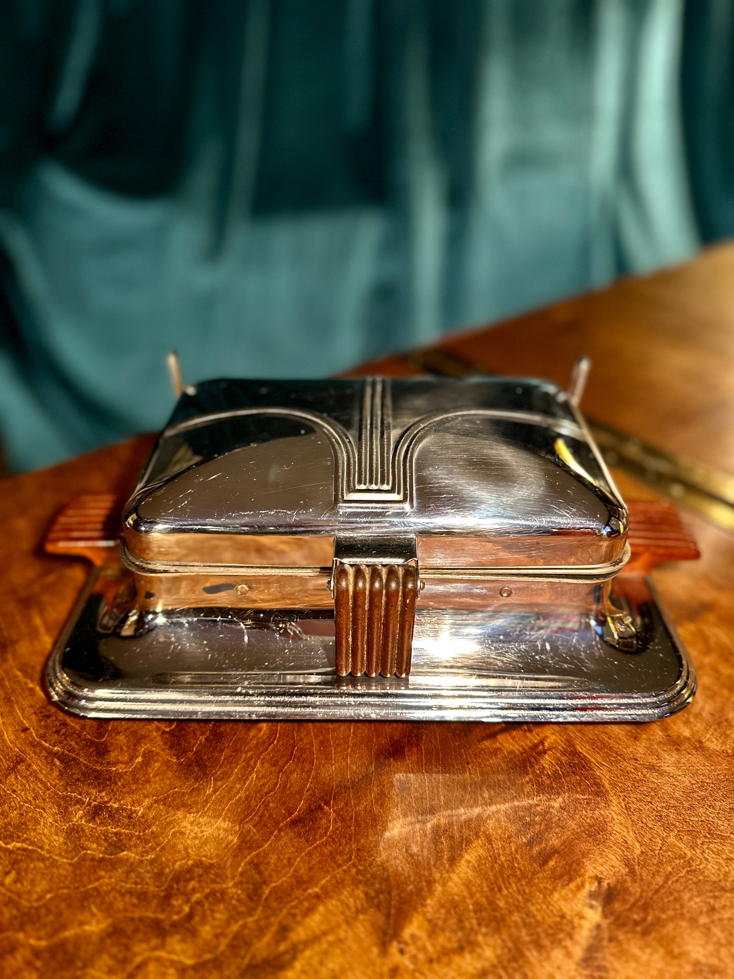 Vintage Electrahot Style No. 368 Art Deco Chrome Sandwich Toaster Press – Mansfield Ohio c.1938–1945