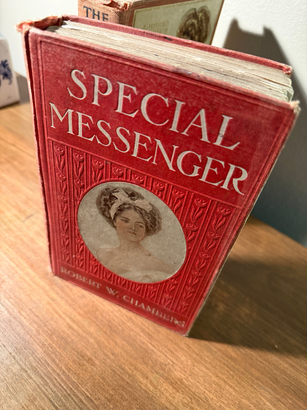 Special Messenger (1909) Illustrated Cloth Novel by Robert W. Chambers | Viridian Eclection