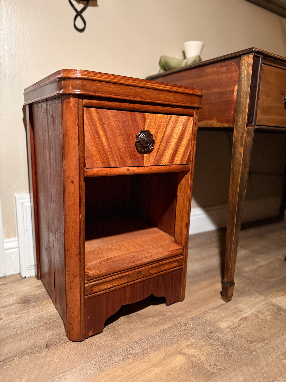 Early 20th-Century Mahogany Bedside Cabinet One-Drawer Nightstand, c. 1910s–1920s