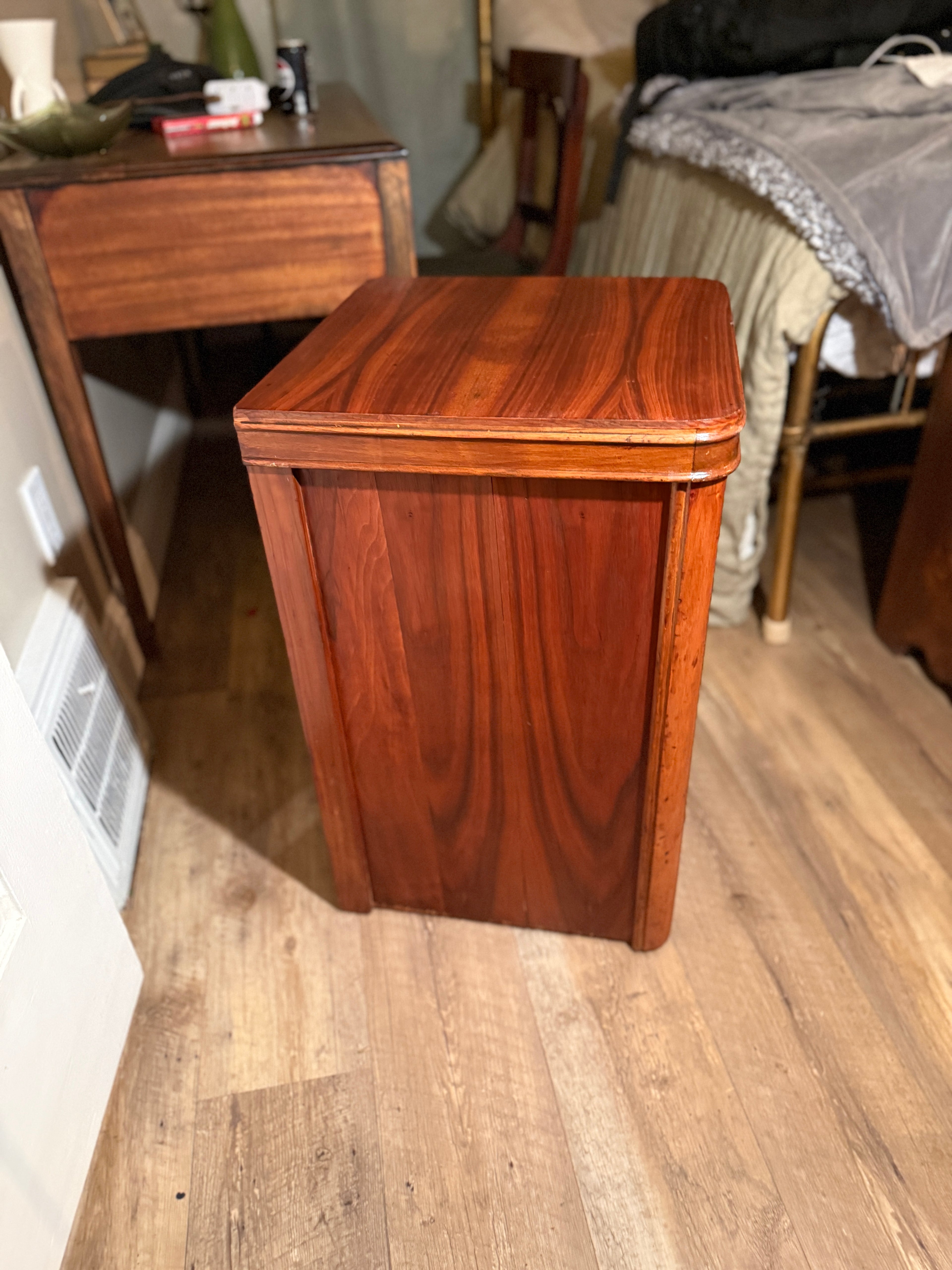 Early 20th-Century Mahogany Bedside Cabinet One-Drawer Nightstand, c. 1910s–1920s