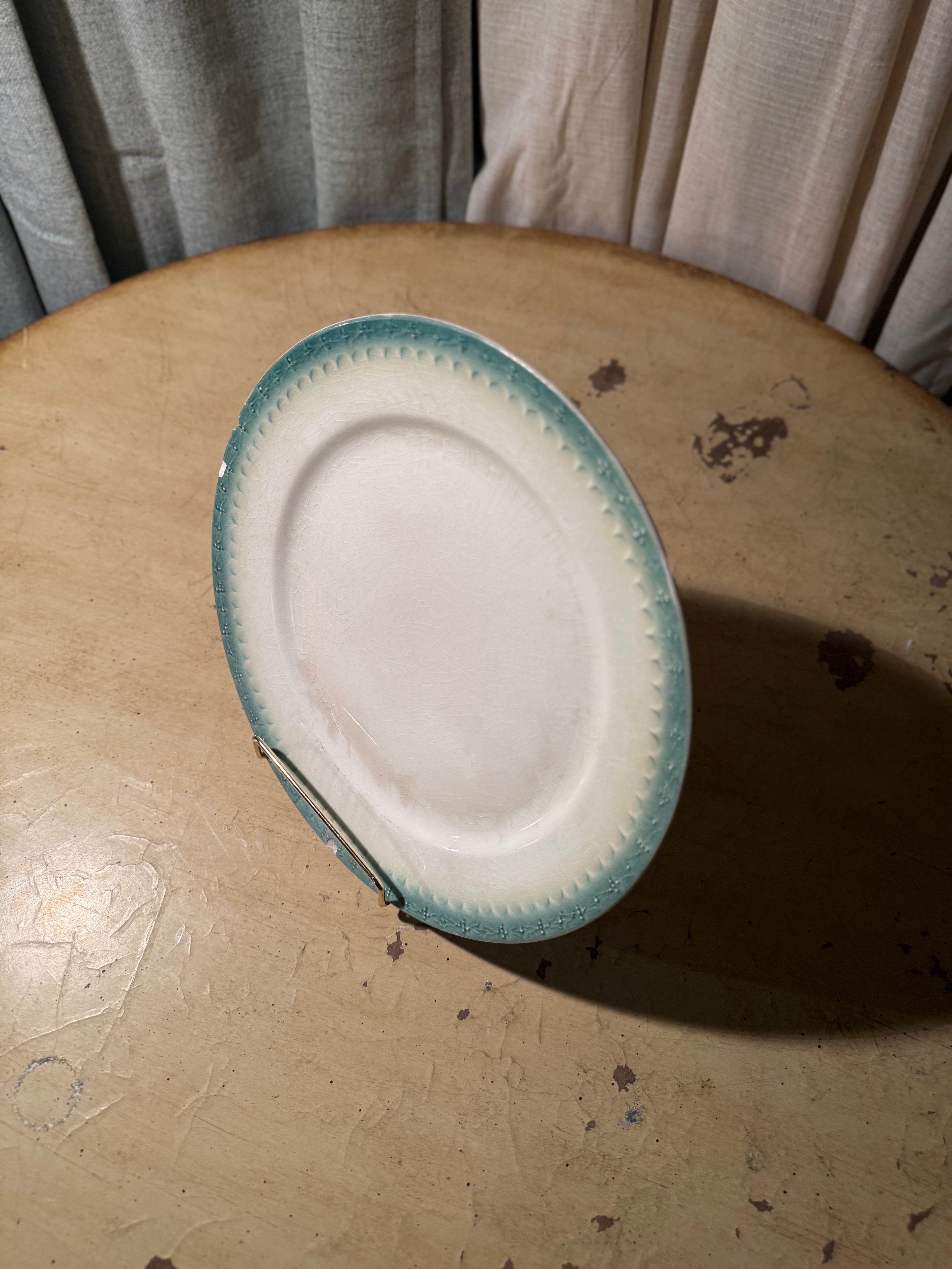 Early 20th Century Seafoam Rim Earthenware Dinner Plate, Unmarked American Pottery, c. 1900–1915