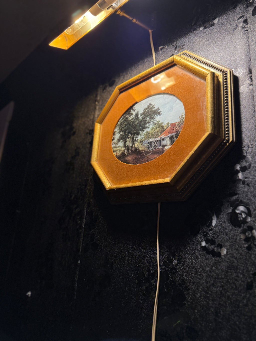 Antique Octagonal Gilt Frame with Oval Pastoral Landscape, c. late 19th–early 20th century (1880–1910)