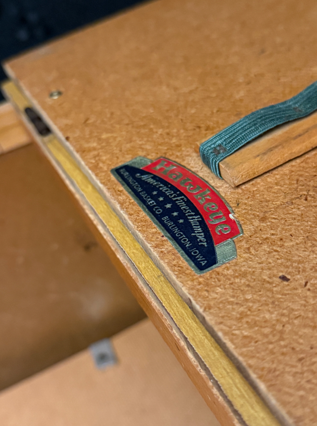 Mid-Century Woven Picnic Basket by The Redmon Company, Peru, Indiana — Circa 1955–1960