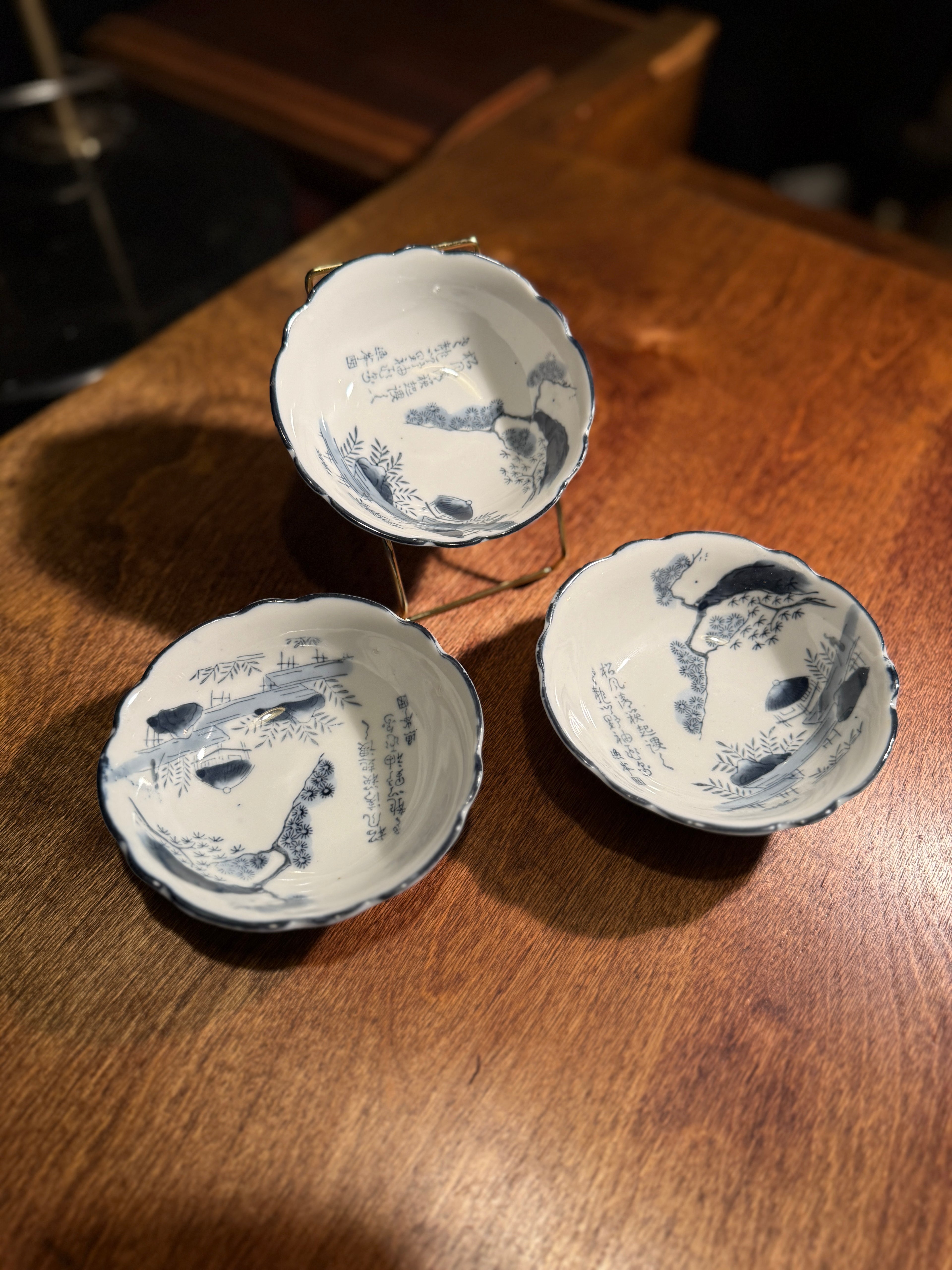 Set of Three Antique Japanese Blue And White Export Porcelain Bowls Late Meiji Period (c. 1885–1895)