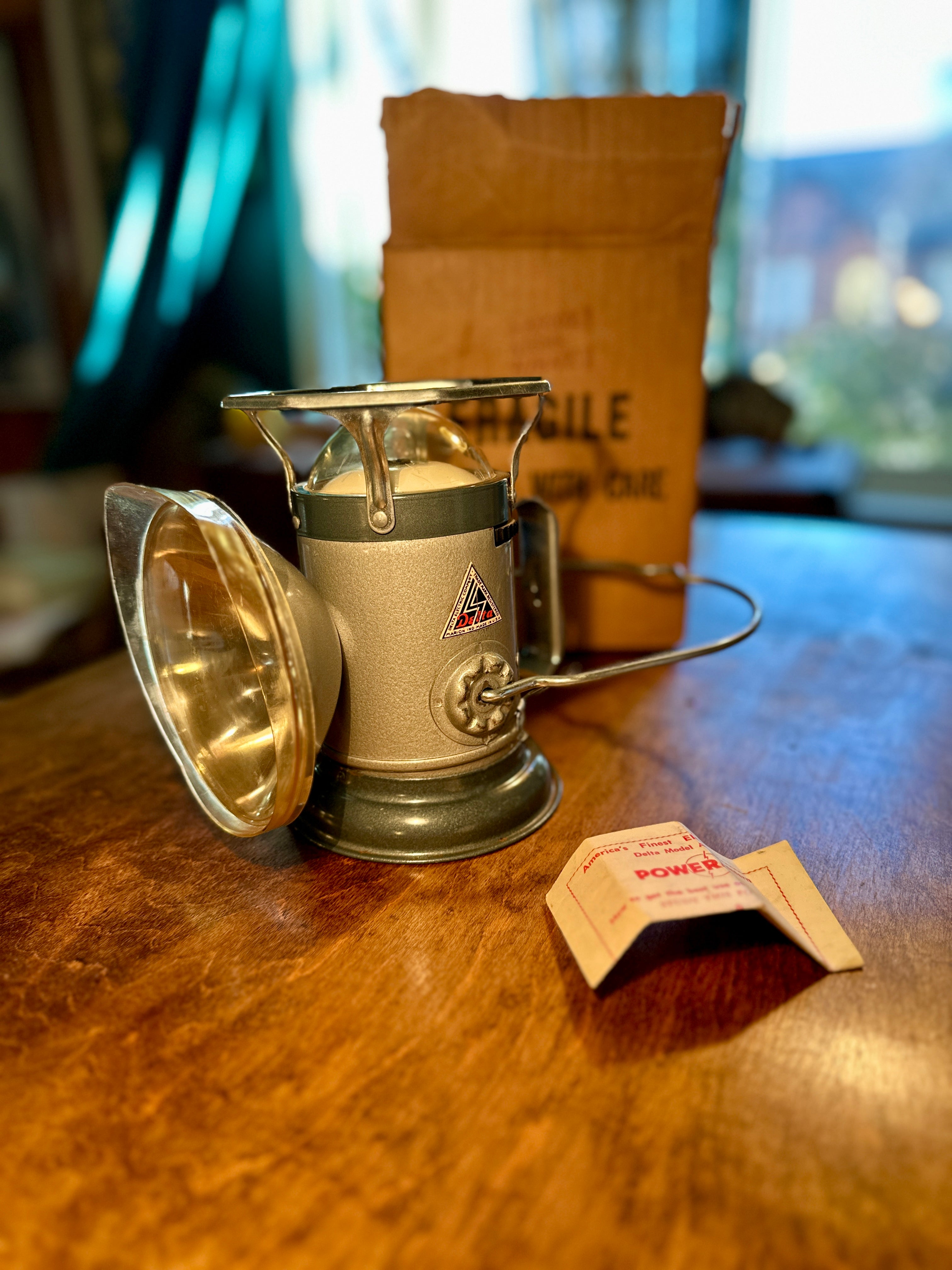 Vintage Delta Powerlite Lantern A-1530 w/ Box & Manual c.1940s
