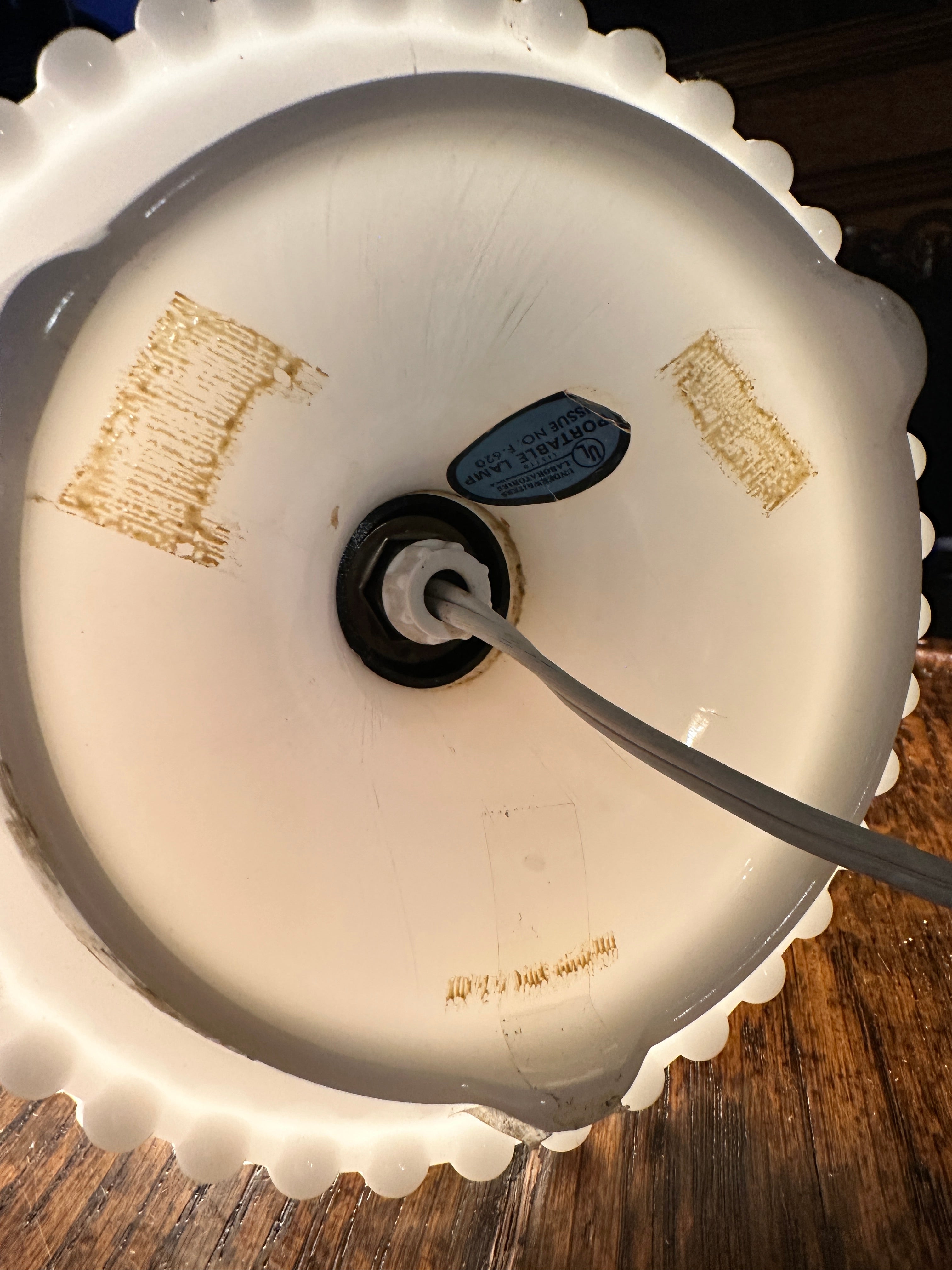 Vintage Hobnail Milk Glass Boudoir Lamp Key Switch c.1960s